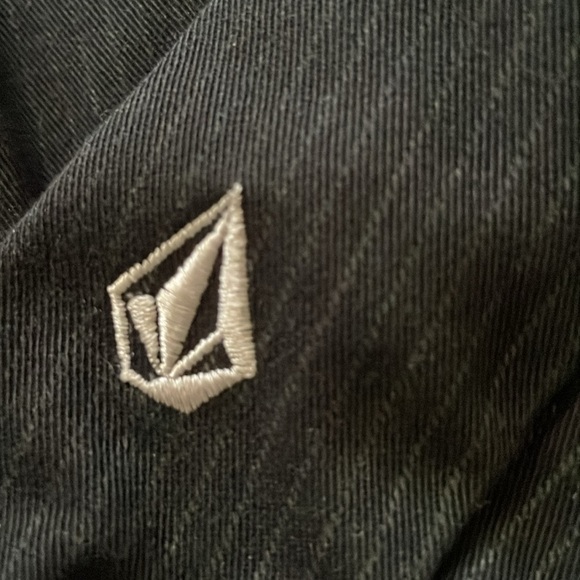 Volcom Frickin Chino 32 pinstripe 10” shorts - Picture 4 of 5